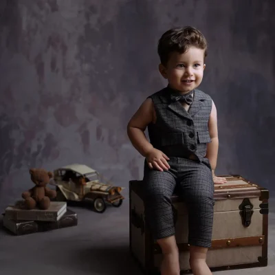 Baby photo with a classic theme (5)