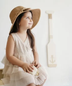 Baby photo with a classic theme (9)